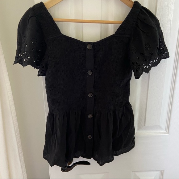 Madewell Eyelet-Sleeve Lucie Smocked Peplum Top - Picture 5 of 6